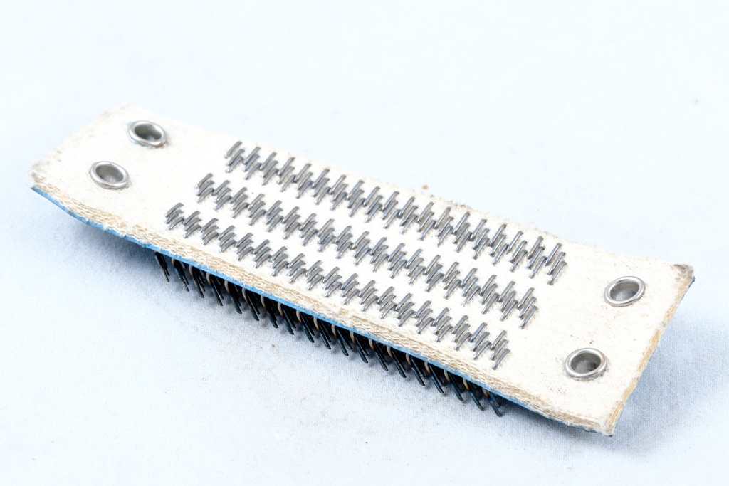 SCRATCH PAD FOR HAND BRUSH